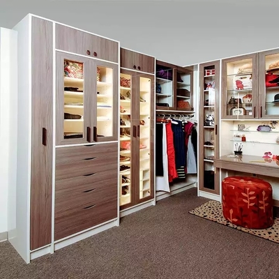 White Accepted Customized New Design Walk In Closet Dengan Papan Gila 18mm