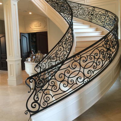 12mm Kaca Tempered Besi Tempa Tangga Kayu Melengkung untuk Balustrade Besi
