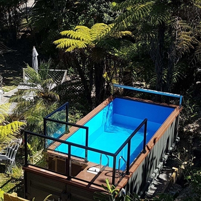 Kolam Renang Kontainer Portabel Modern Prefab Mewah Dengan Dinding Kaca Kekuatan Tinggi