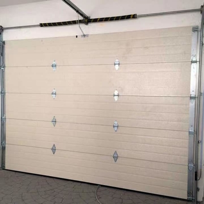 Horisontal Sliding Overhead 16x7 Menggulung Pintu Garasi Dengan Panel PU