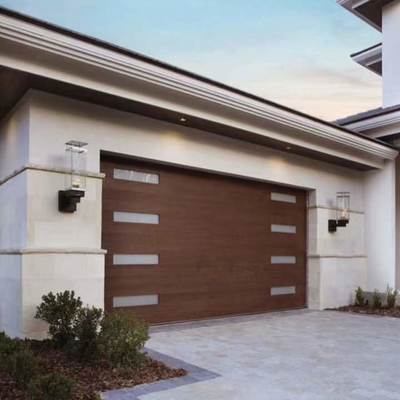 Pintu Garasi Otomatis Baja Galvanis Pintu Overhead Sectional Terisolasi Modern