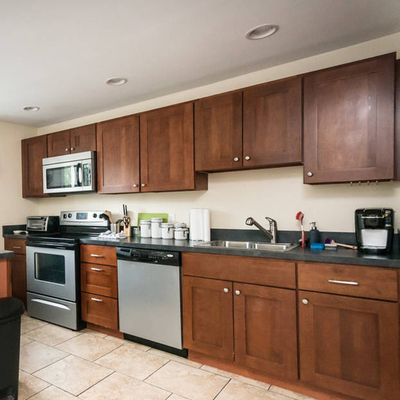 Kayu Solid Multicolor Modular Lemari Dapur Pintu Pengocok Lemari Dapur Pantry