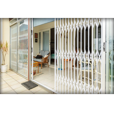 Jendela Bingkai Aluminium Concertina Grille Villa Tahan Lama Dengan Bar Pencuri